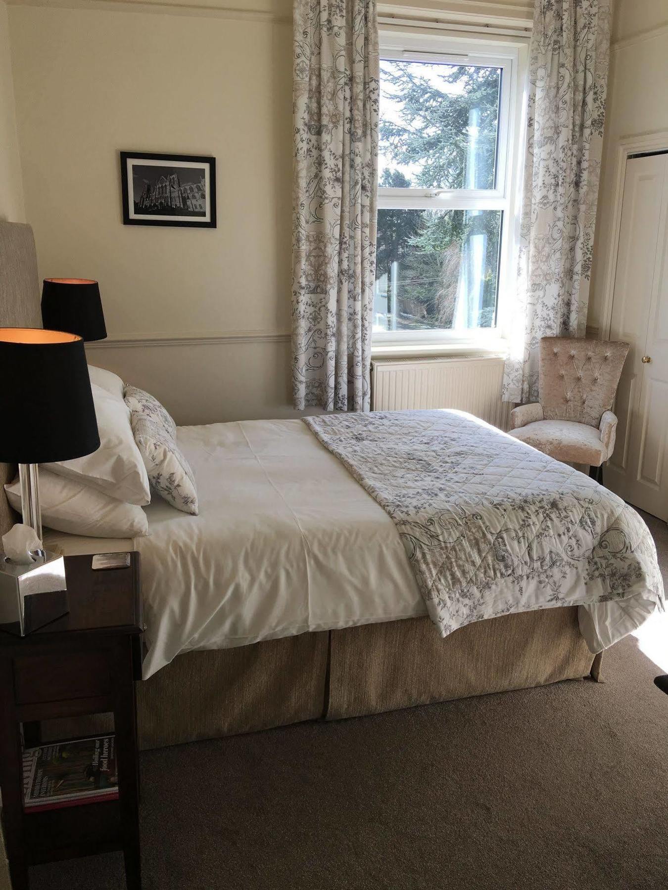 Bishops Guest Accommodation Йорк Екстер'єр фото